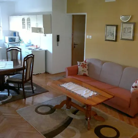 Guest house Monera 3*
