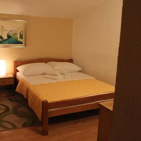 Guest house Monera 3*